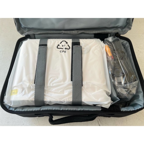 New Vankyo Projector and 100” Screen D30T - Picture 7 of 16